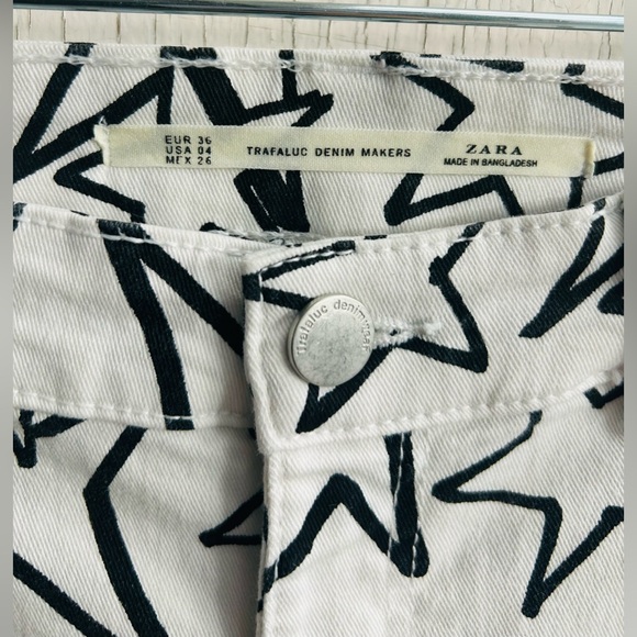 🖤🖤ZARA Trafaluc Denim Star Jeans - Women | Color: White/Black🖤🖤 - Picture 3 of 5